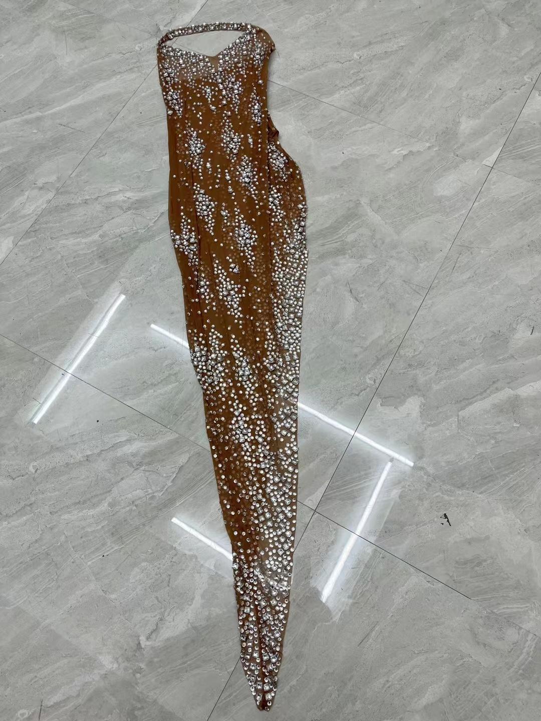 CELESINYI Xinghe Crystal Deep Skin Gown