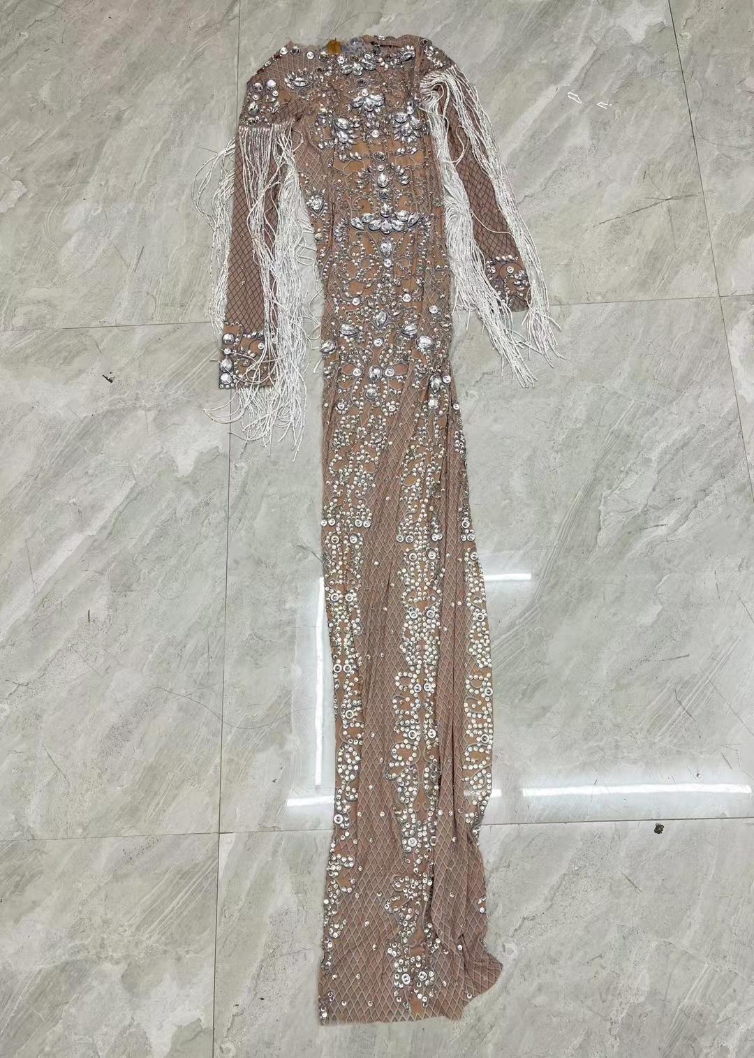 CELESINYI Hualan Crystal Fringe Gown