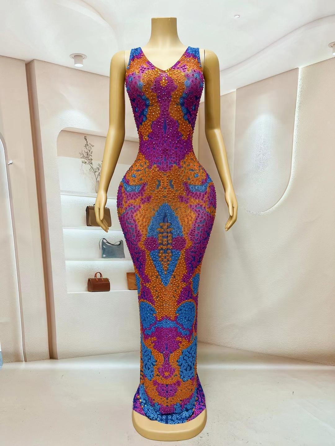 CELESINYI Cailin Crystal Mosaic Gown