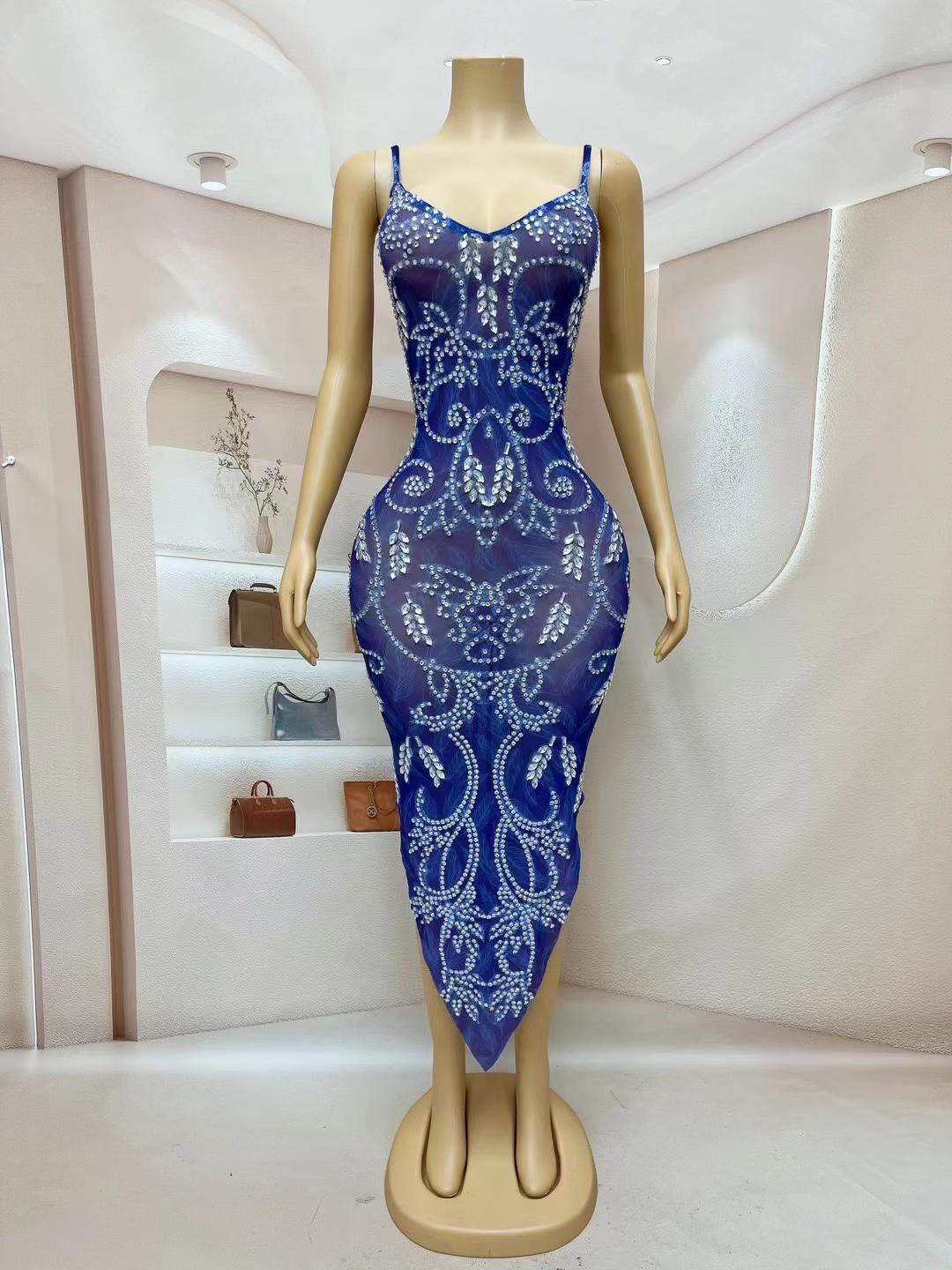 CELESINYI Lanyu Crystal Sapphire Gown