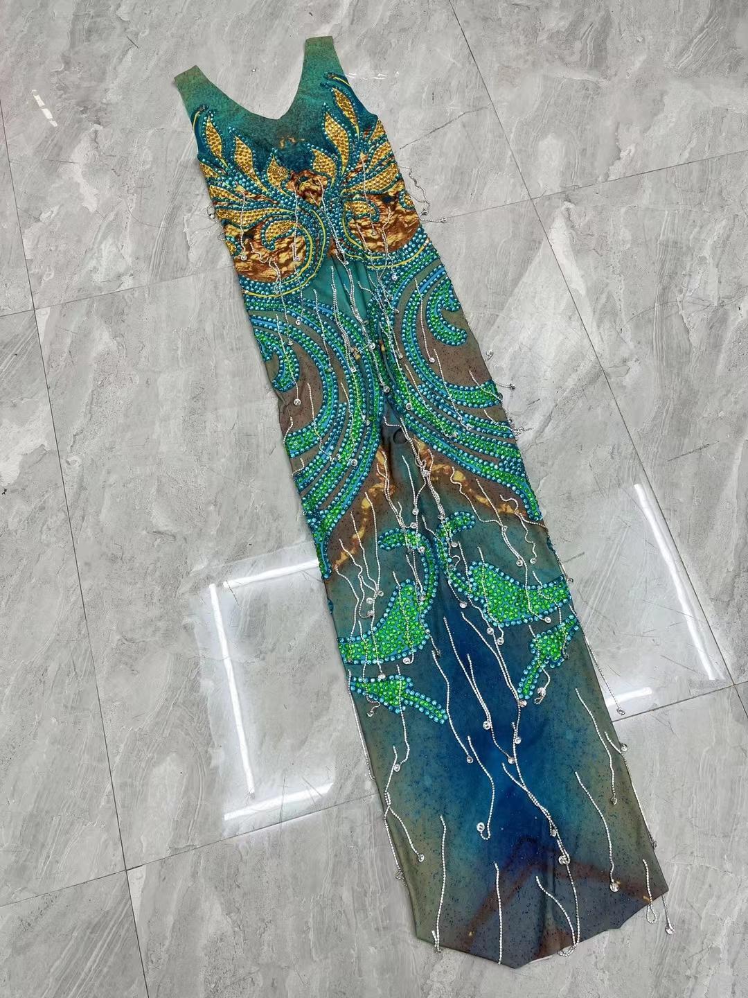 CELESINYI Jinran Crystal Dip Dye Gown