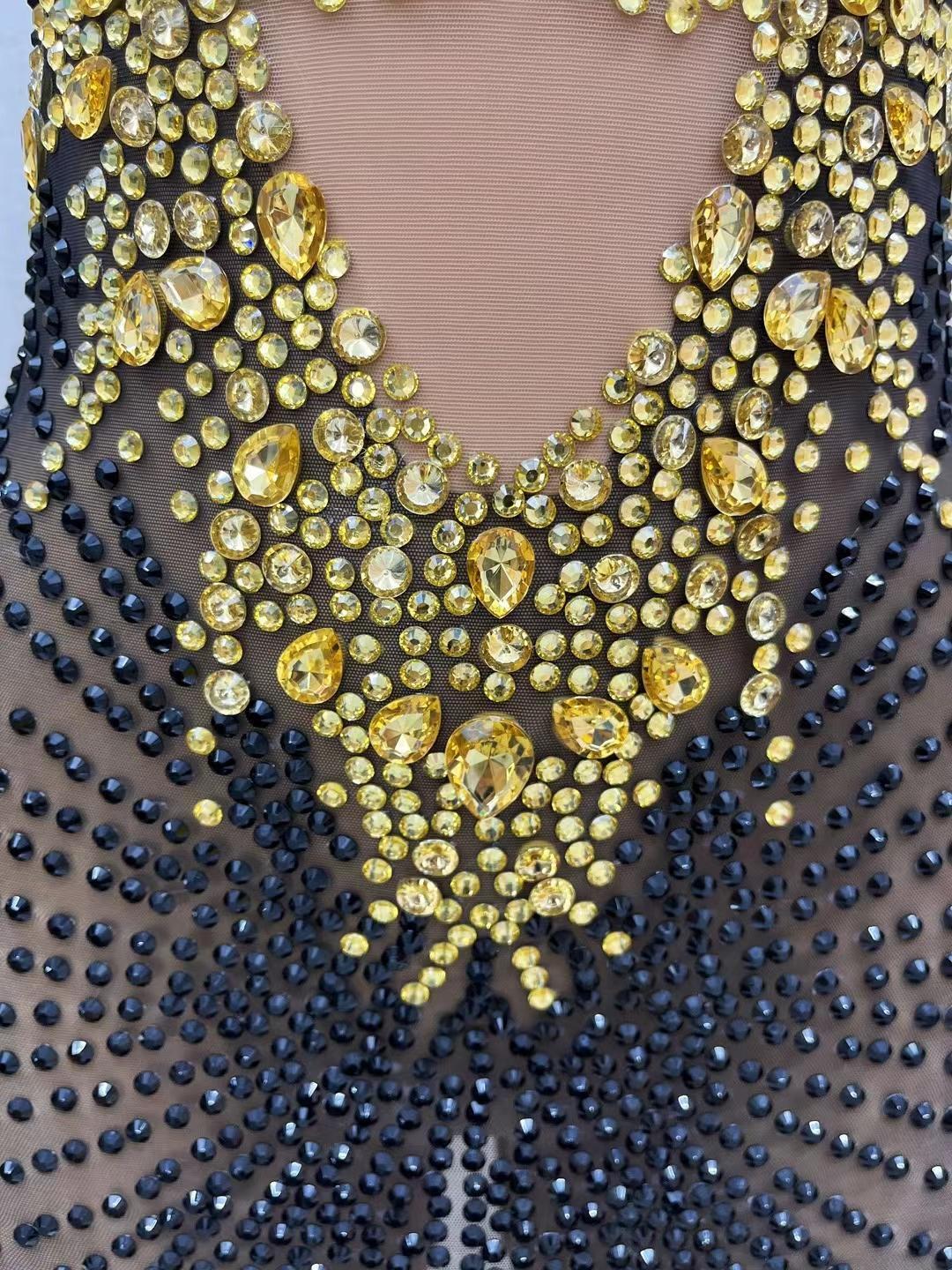 CELESINYI Chijin Crystal Gold Mini Dress