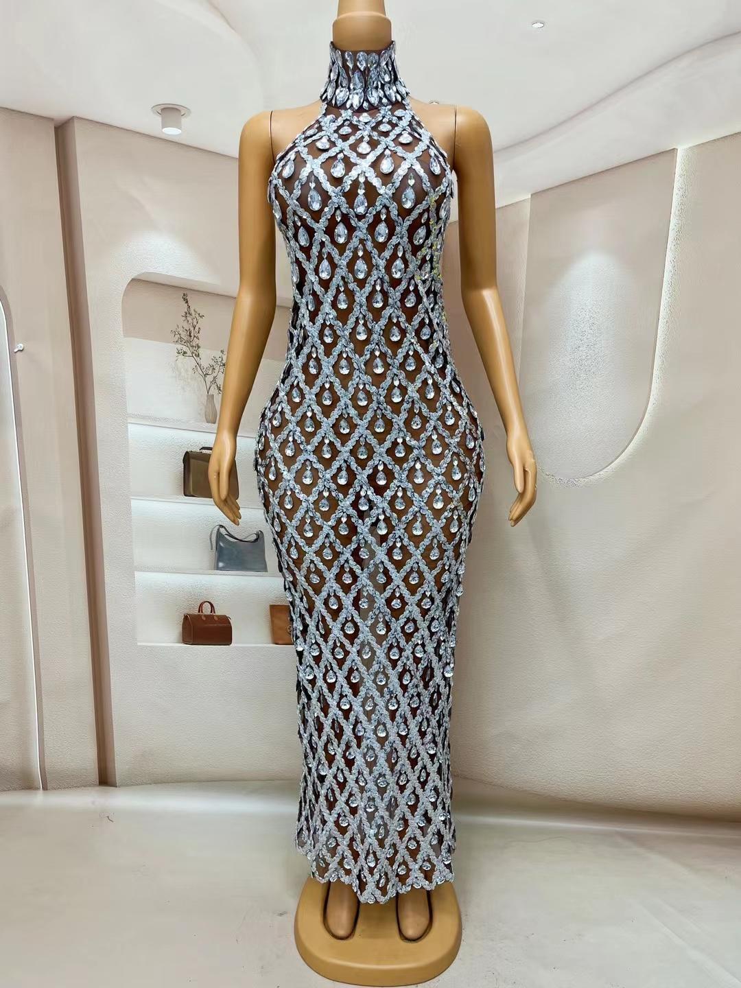 CELESINYI Shaokaojia Crystal Deep Skin Sleeveless Gown