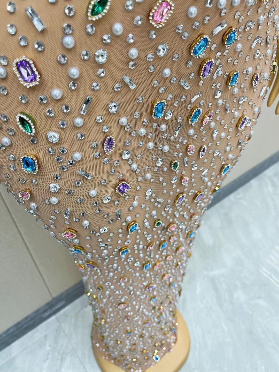 CELESINYI Tangguobeixin Crystal Gem Beaded Gown