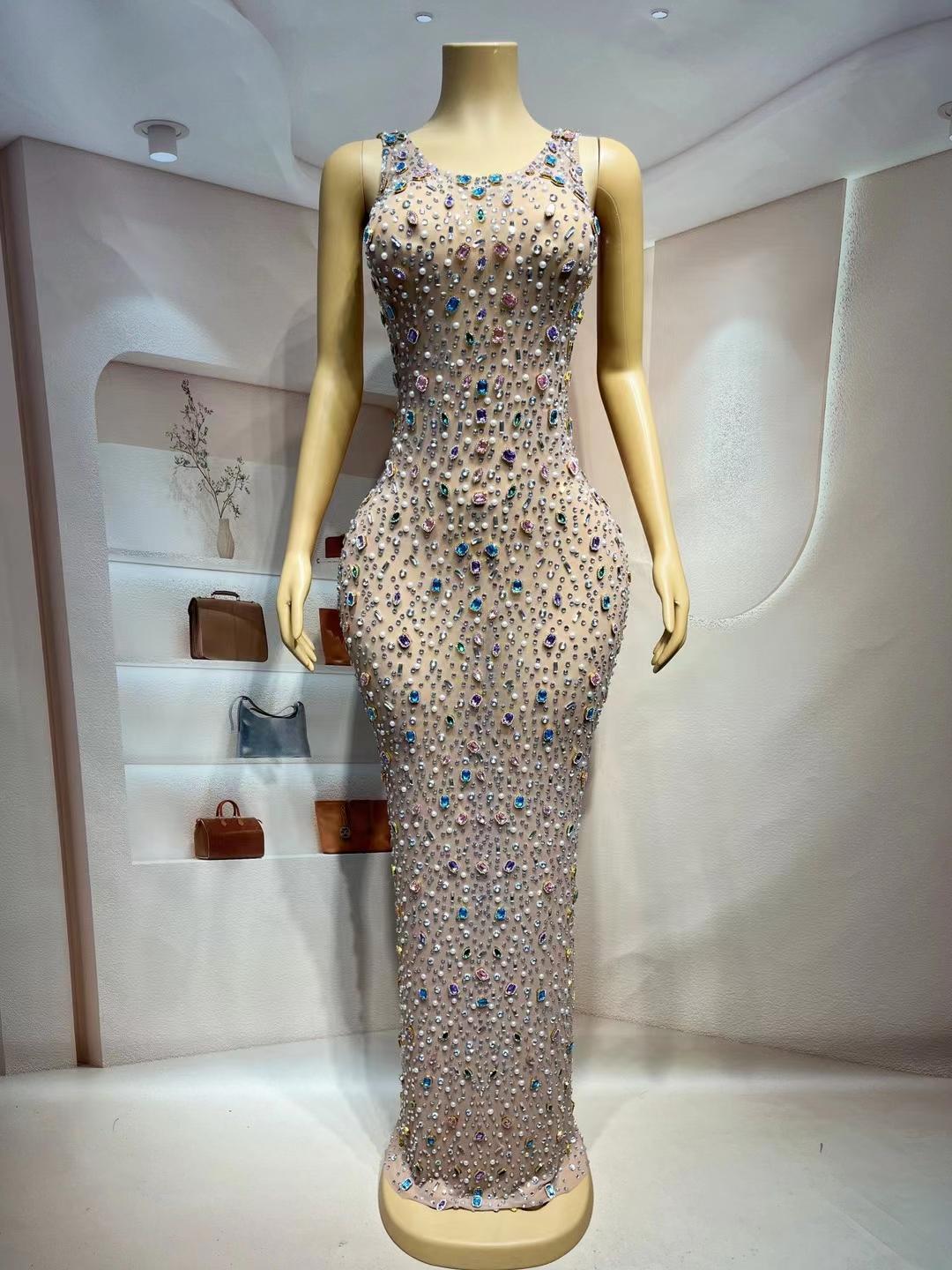 CELESINYI Tangguobeixin Crystal Gem Beaded Gown