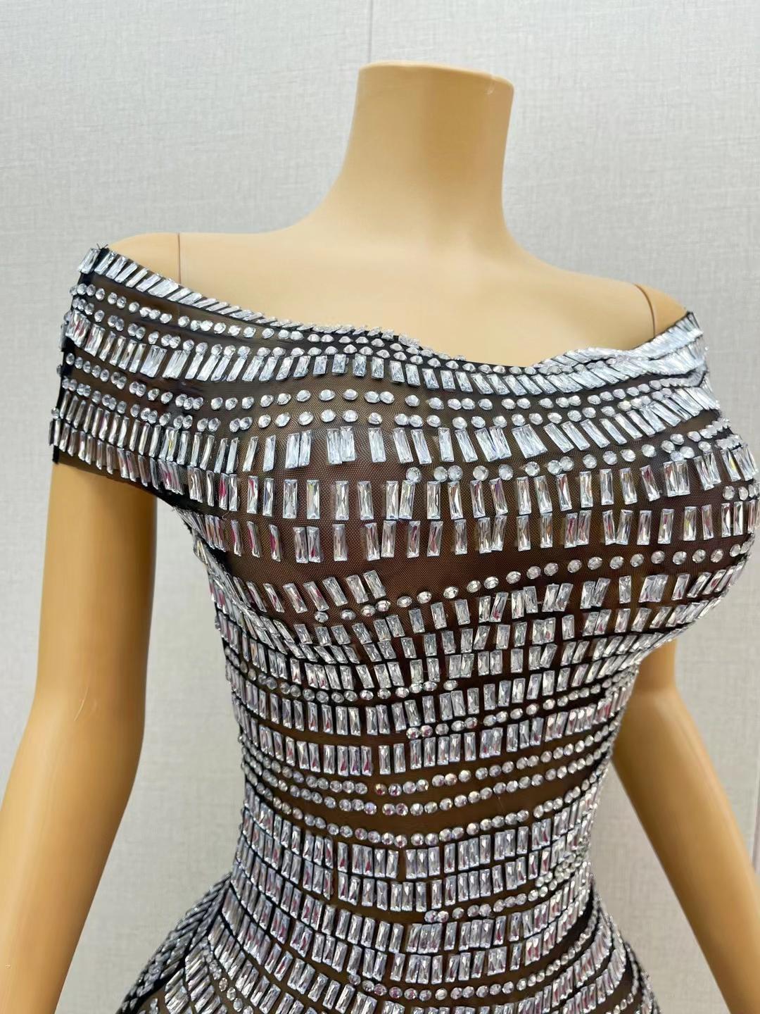 CELESINYI Gangsuo Crystal Black Cable Gown