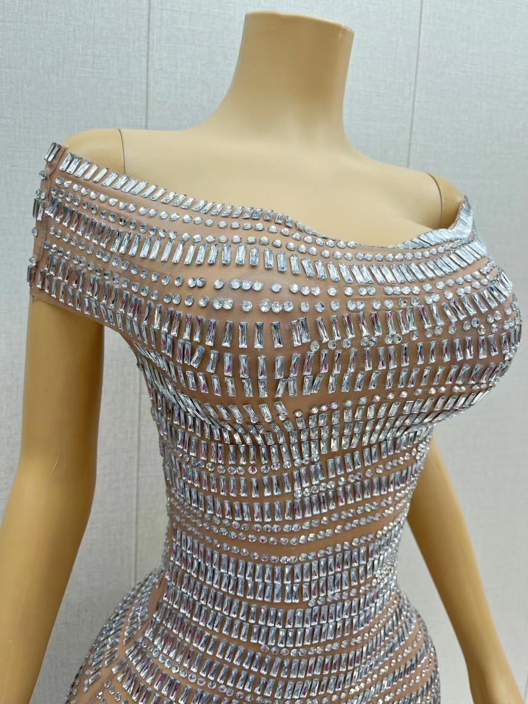 CELESINYI Gangsuo Crystal White Cable Gown