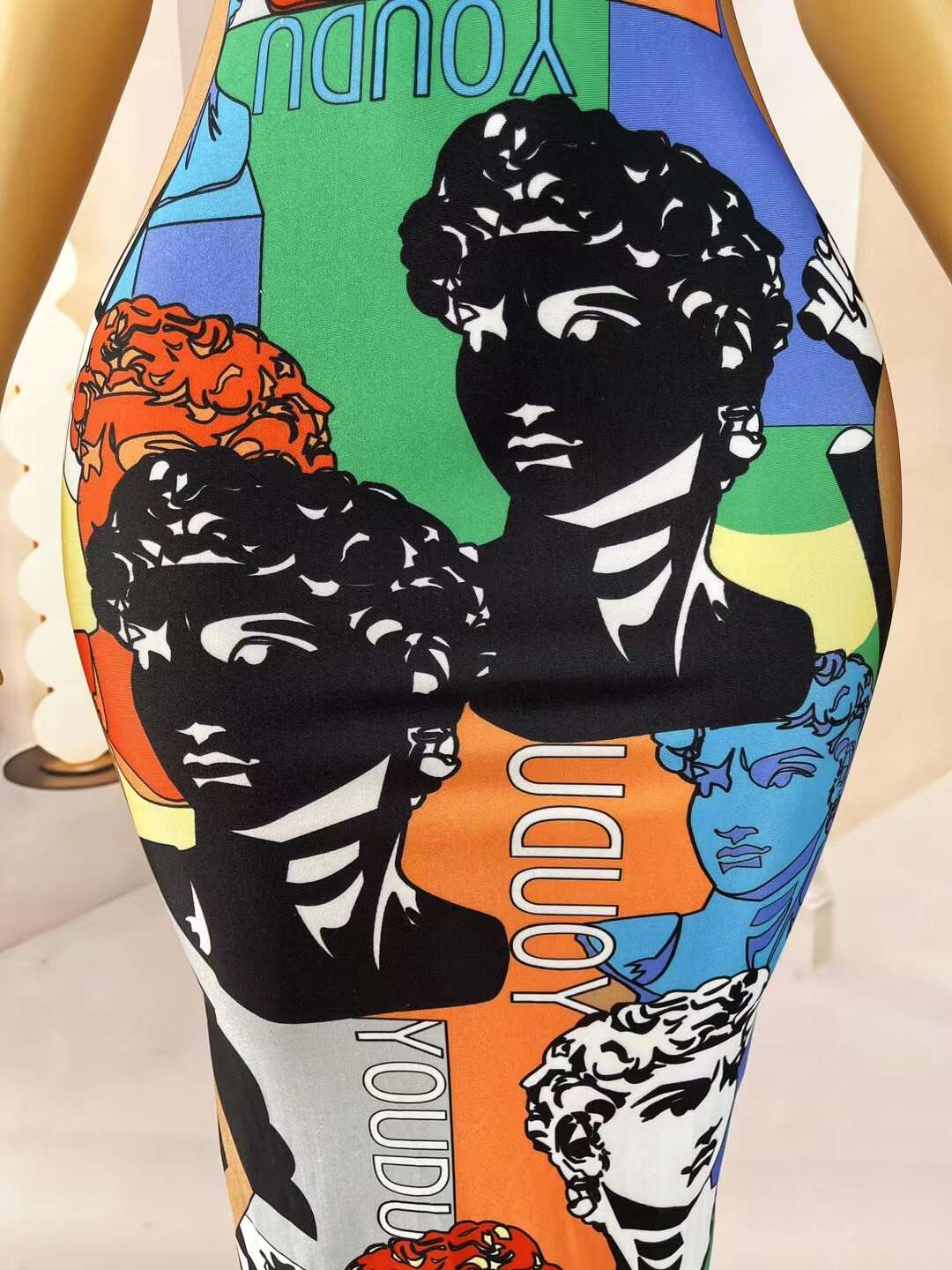 CELESINYI POP Crystal Pop Art Gown