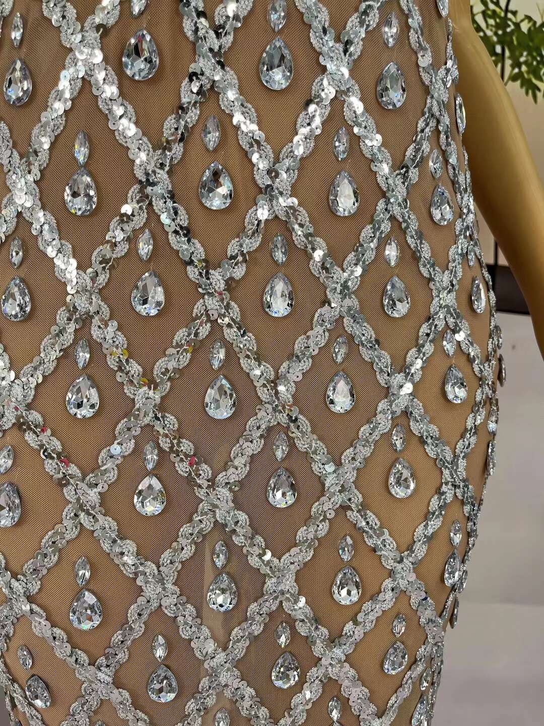 CELESINYI Diduanshaokaojia Crystal Skin Diamond Gown