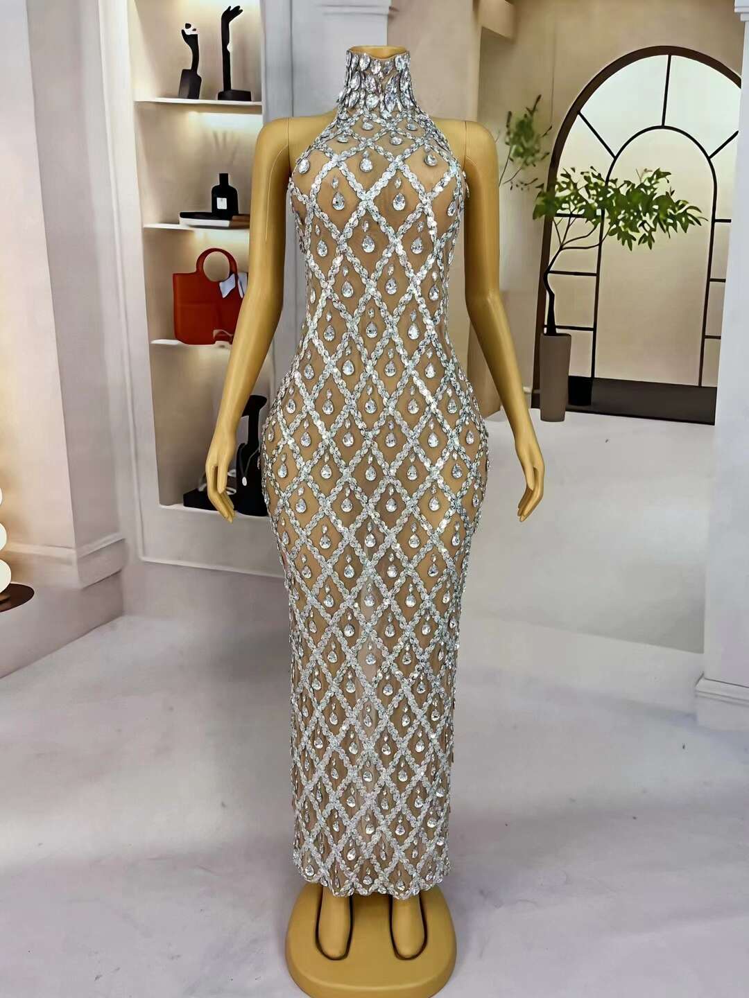 CELESINYI Diduanshaokaojia Crystal Skin Diamond Gown