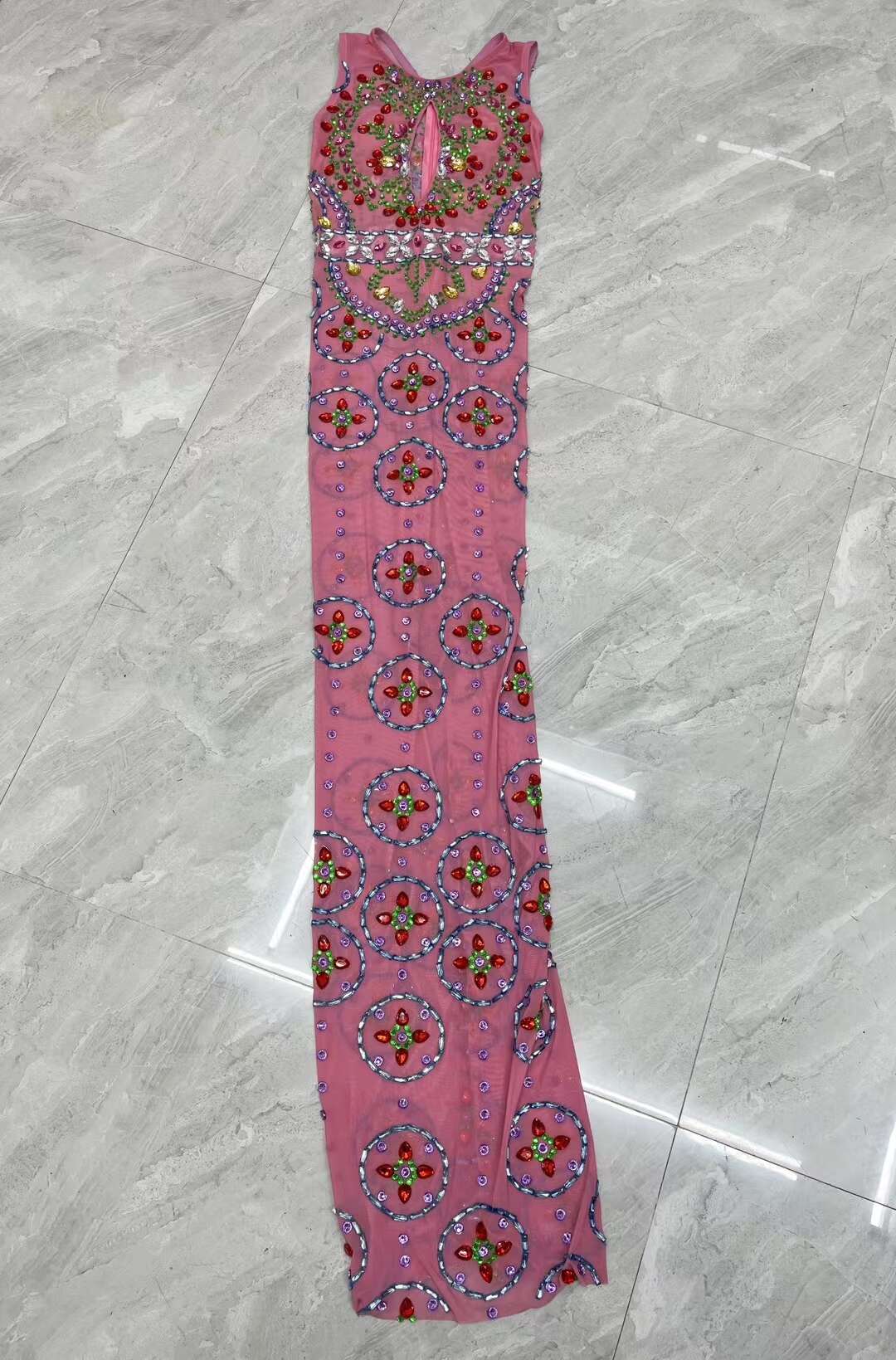 CELESINYI Hualun Crystal Floral Medallion Gown