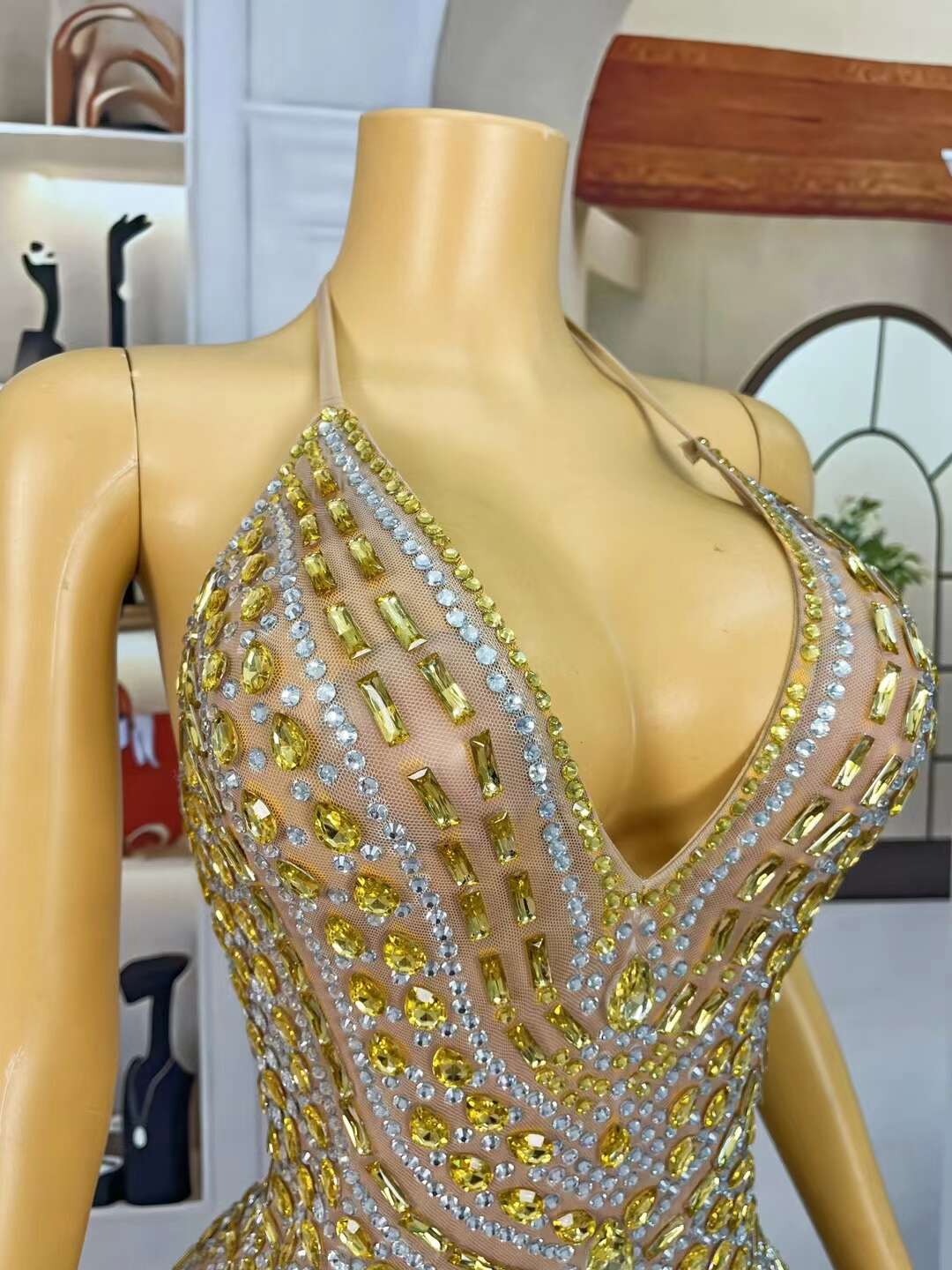 CELESINYI Xiaoxianghua Crystal Skin Gold Mermaid Gown