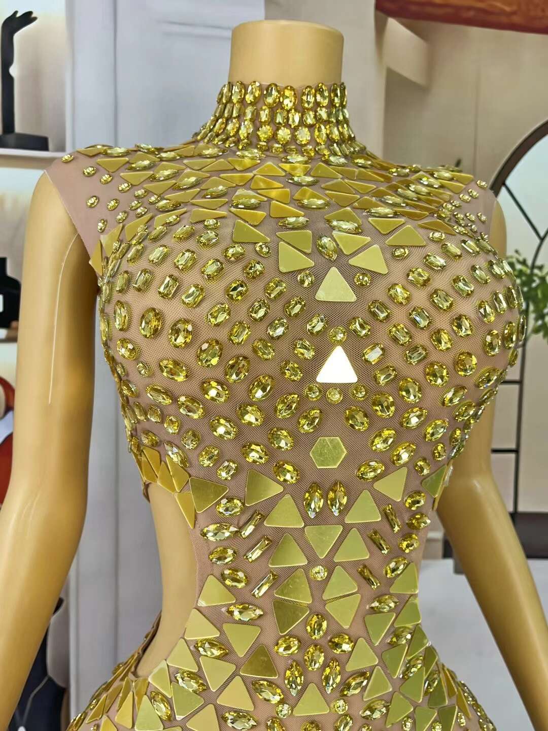 CELESINYI Loukongxing Crystal Gold Gown