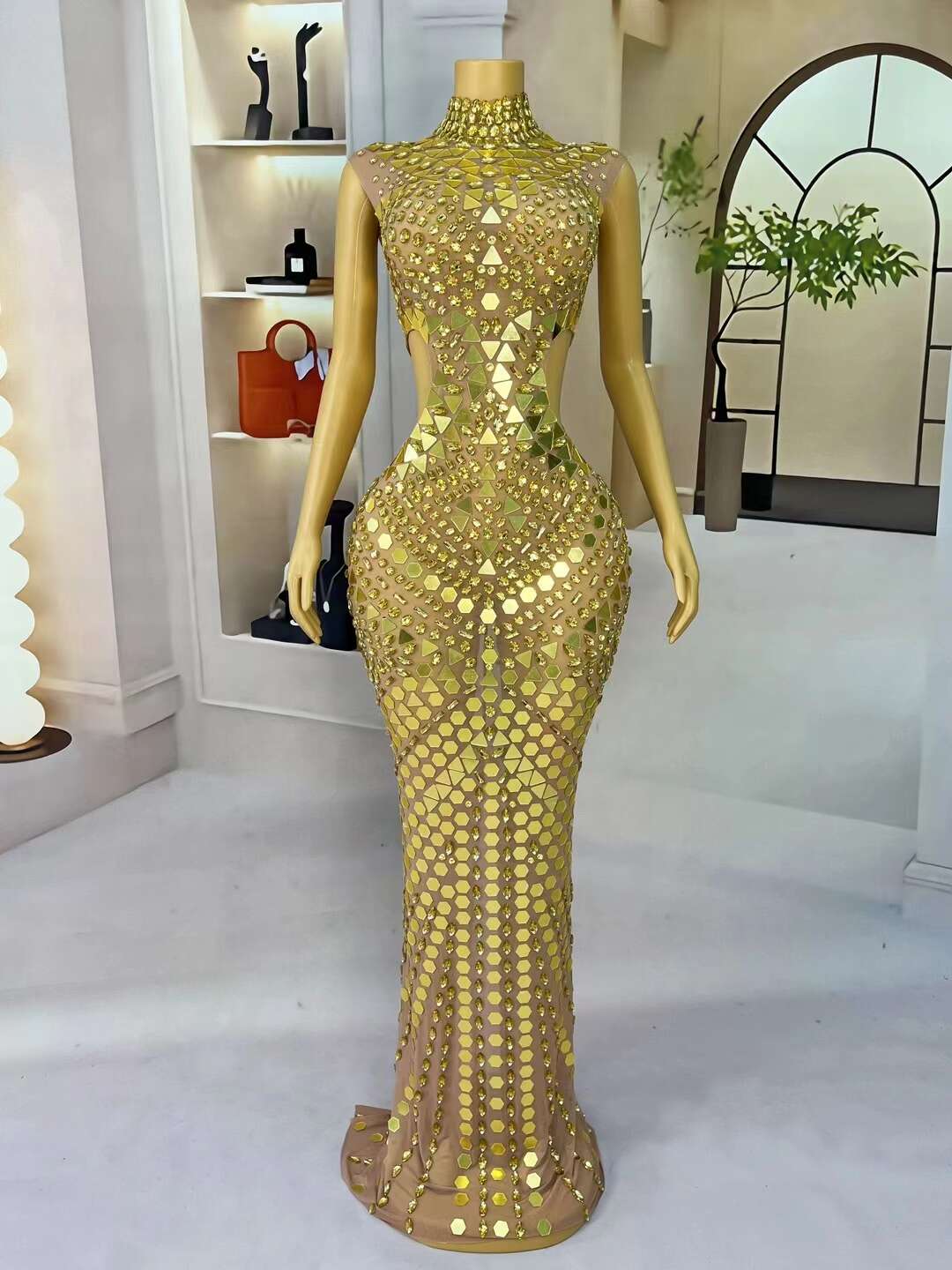 CELESINYI Loukongxing Crystal Gold Gown