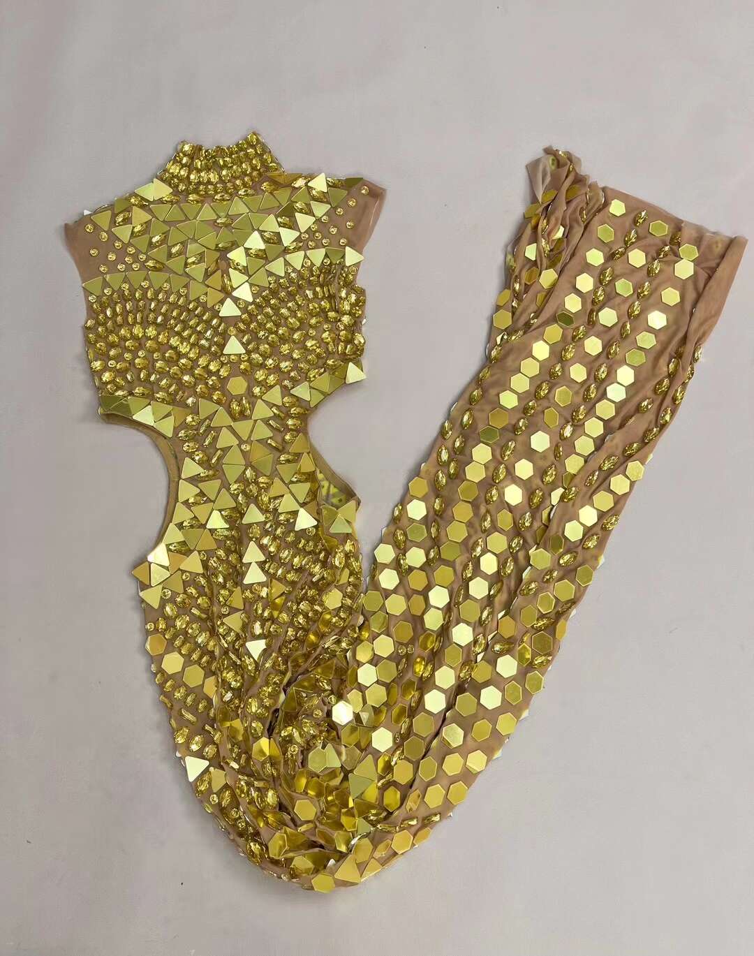 CELESINYI Loukongxing Crystal Gold Gown