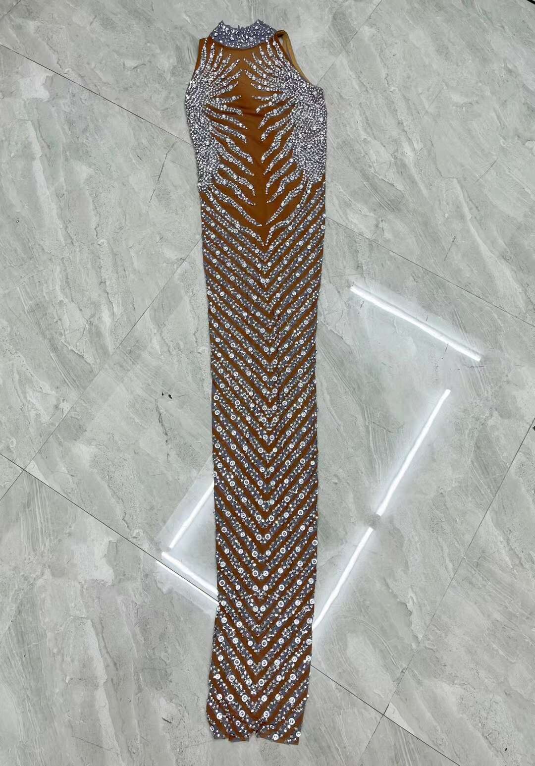 CELESINYI Liewen Crystal Chevron Gown