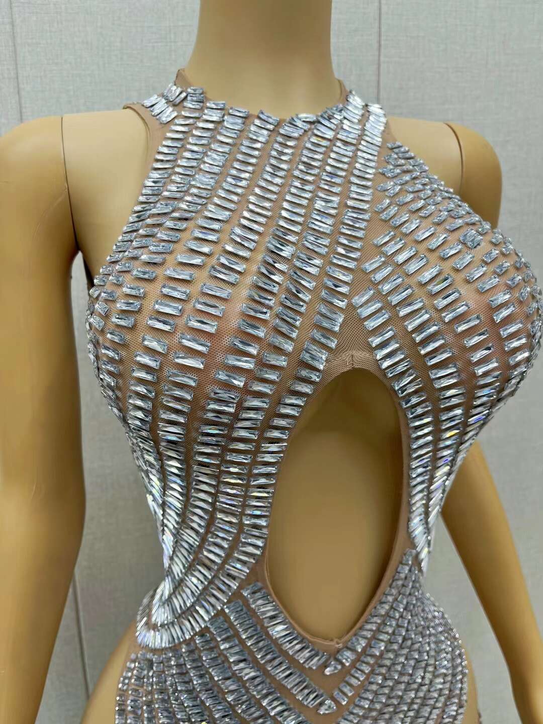 CELESINYI Changliantiao Crystal Silver Chain Bodysuit