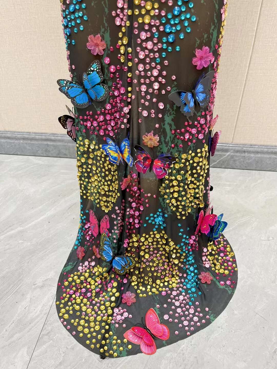 CELESINYI Zhuidie Crystal Butterfly Gown