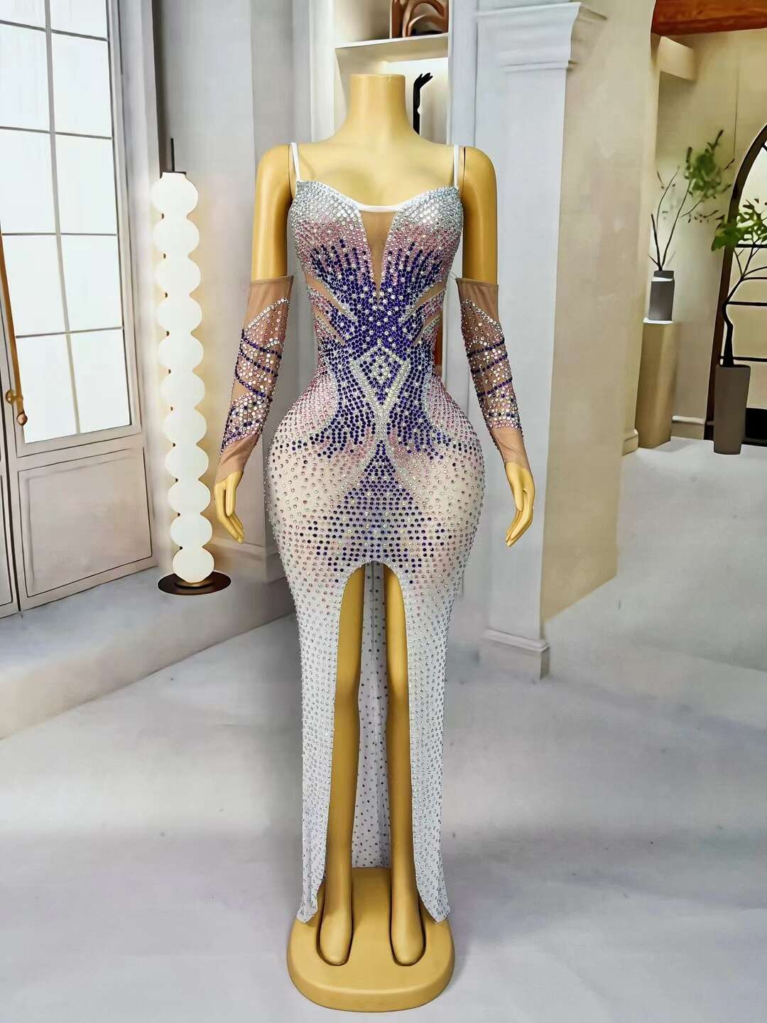 CELESINYI Xiangsiyi Crystal Sweetheart Gloves Gown
