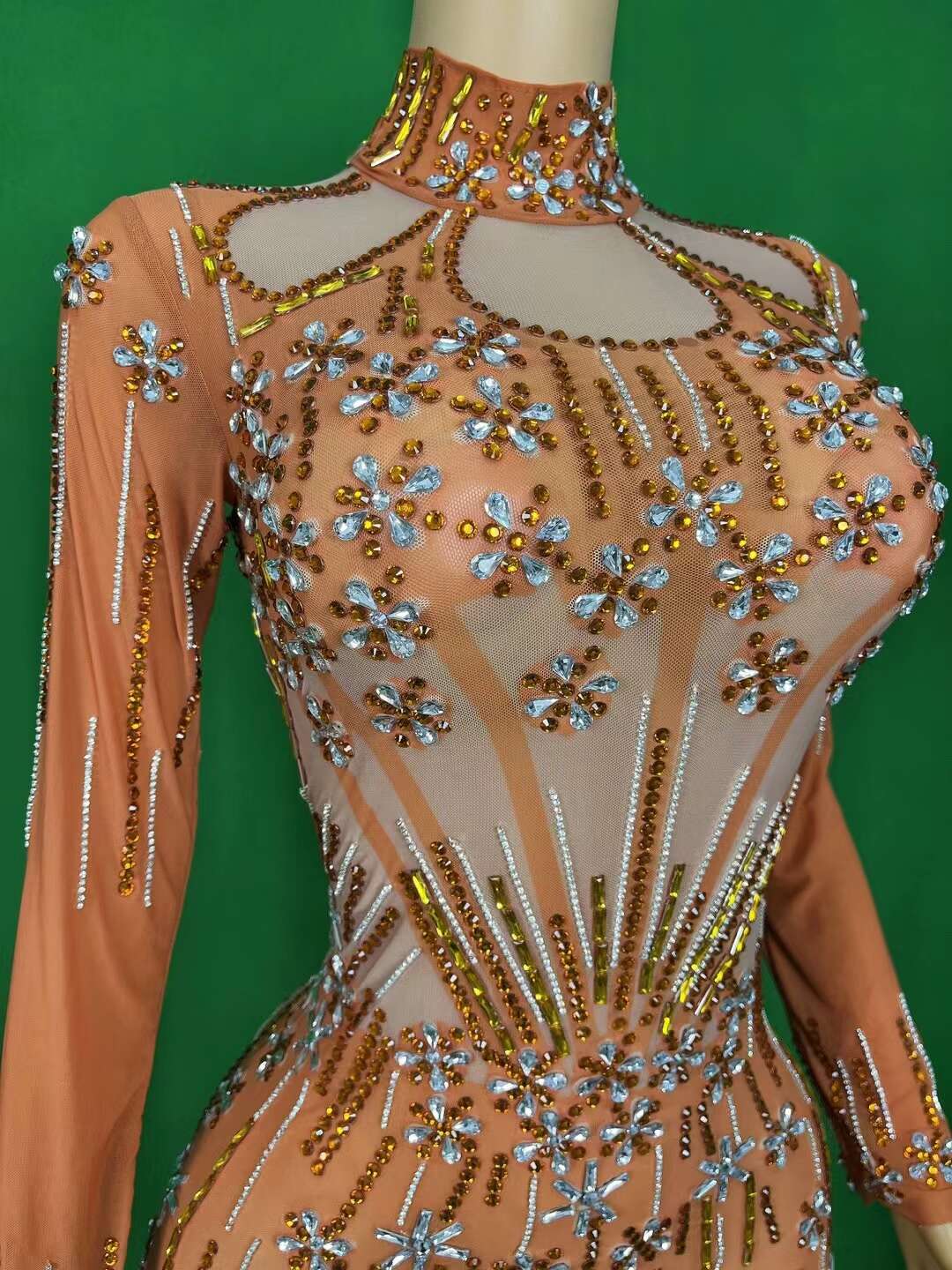 CELESINYI Cheng Crystal Peach Gown