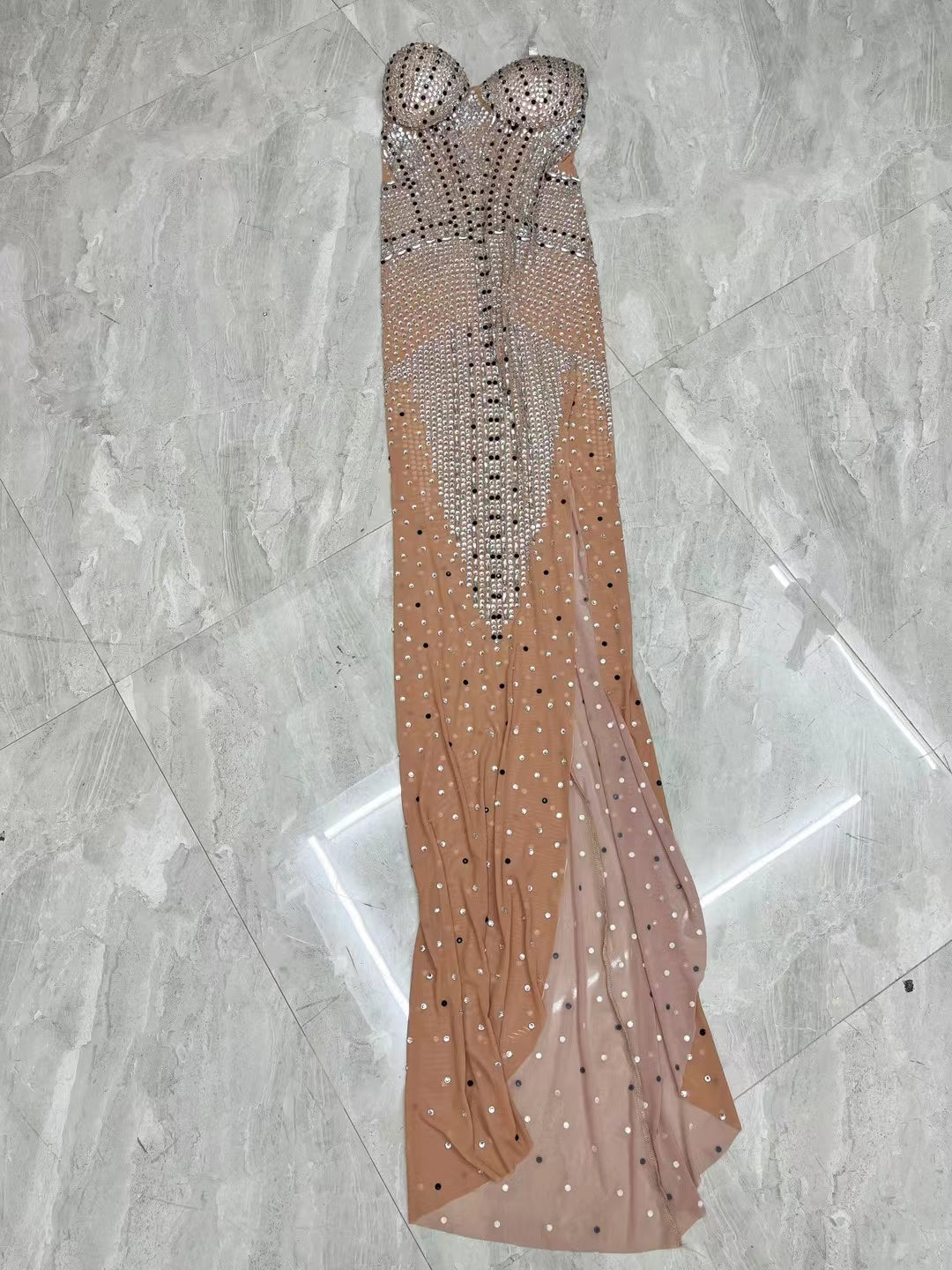 CELESINYI Pubuqun Crystal Waterfall Gown
