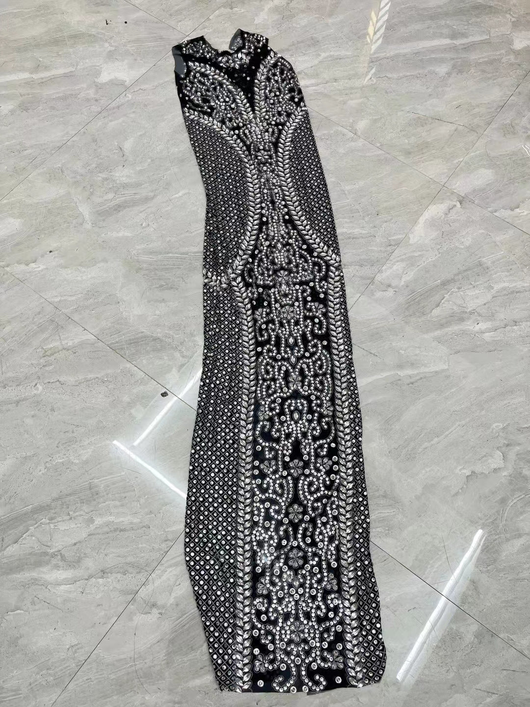 CELESINYI Zhuimi Crystal Baroque Silver Gown