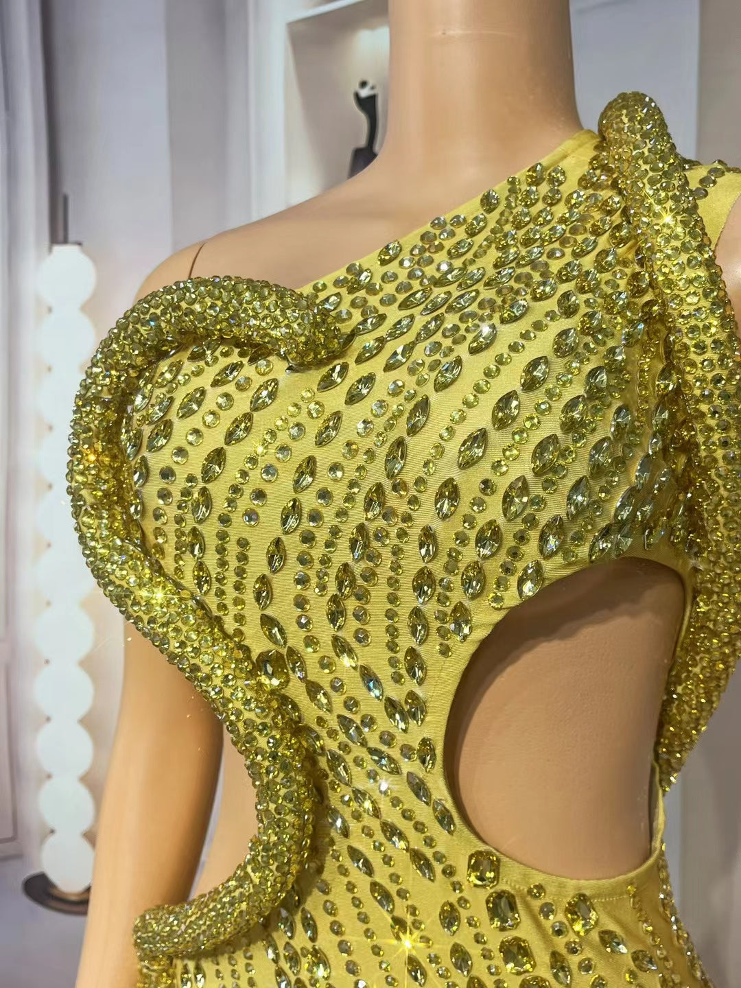 CELESINYI Siluo Crystal Gold Snake Gown