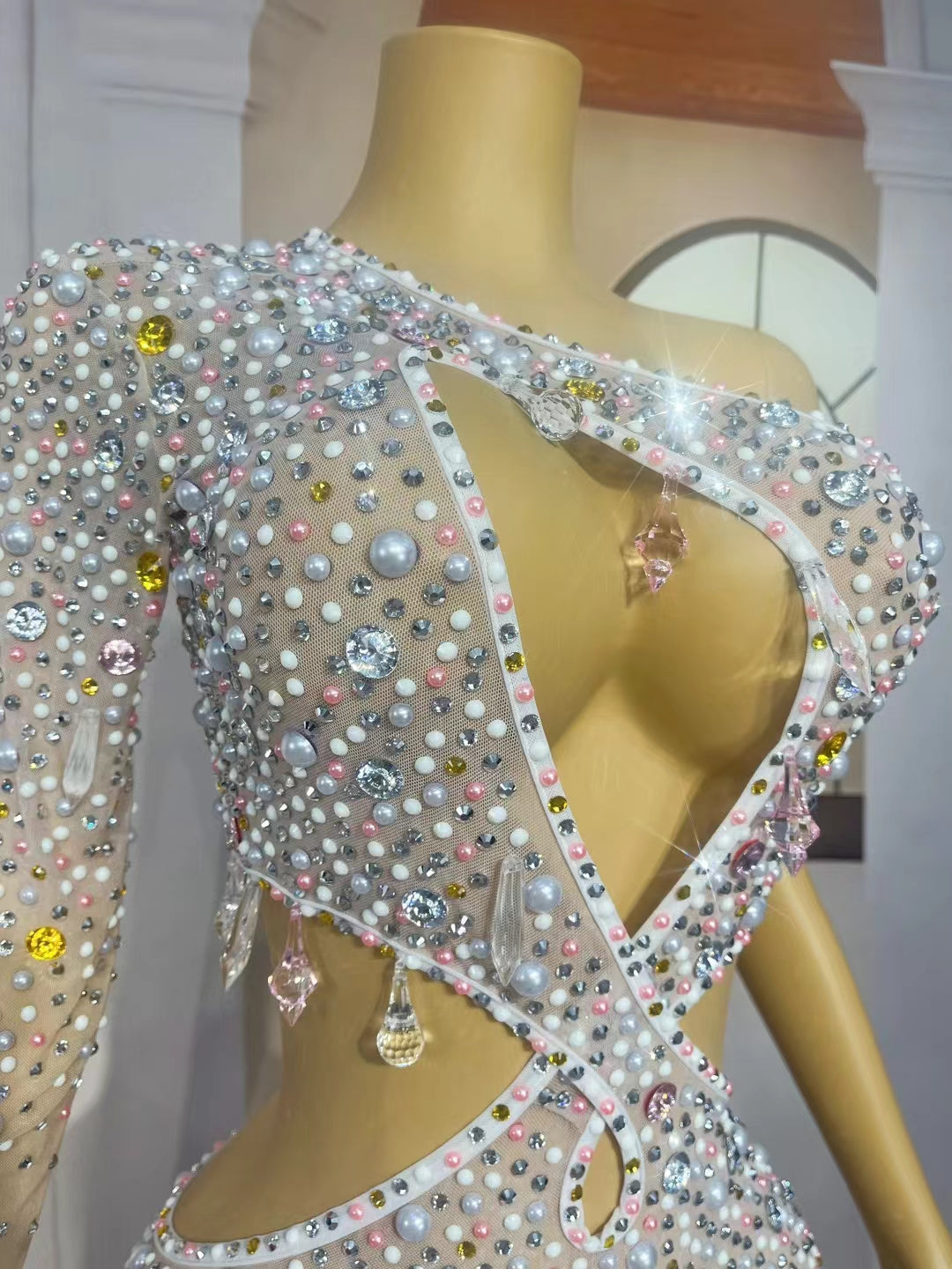 CELESINYI Caiduoduo Crystal Pearl Asymmetric Bodysuit