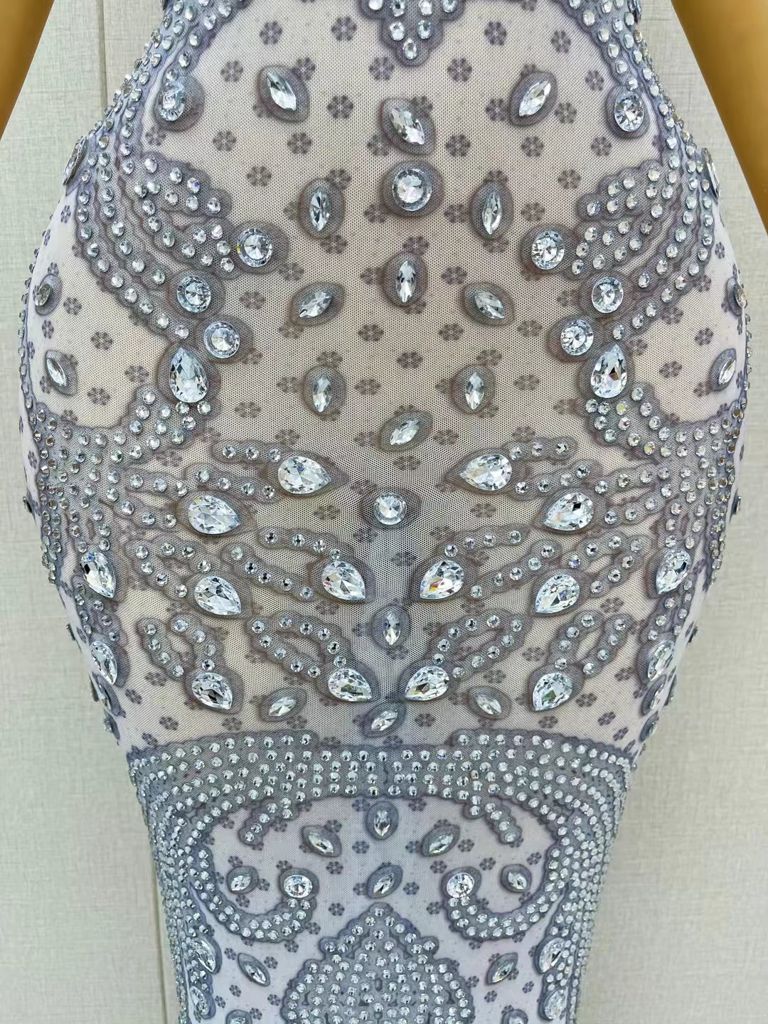 CELESINYI Yinhua Crystal Silver Damask Gown