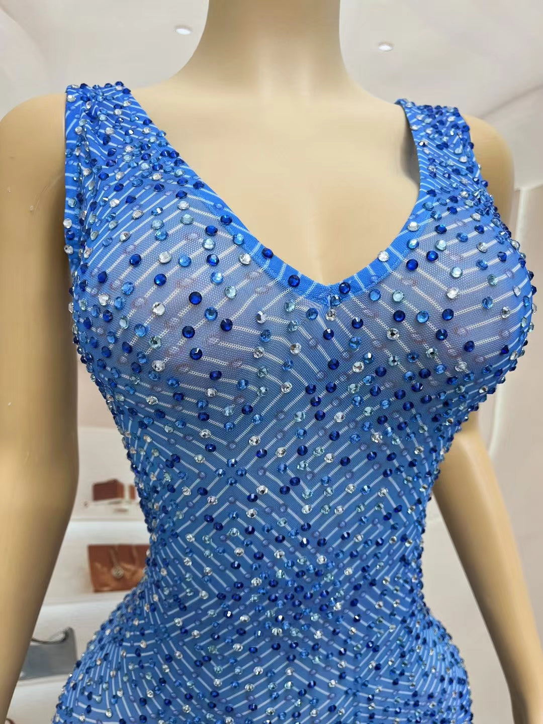 CELESINYI Heshibi Crystal Blue Jade Gown