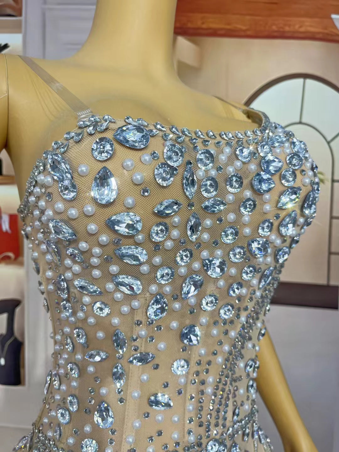 CELESINYI Baishe Crystal Pearl Snake Gown