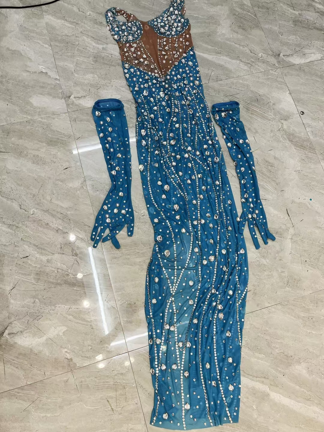 CELESINYI Caiguangyin Crystal Opera Sleeve Gown
