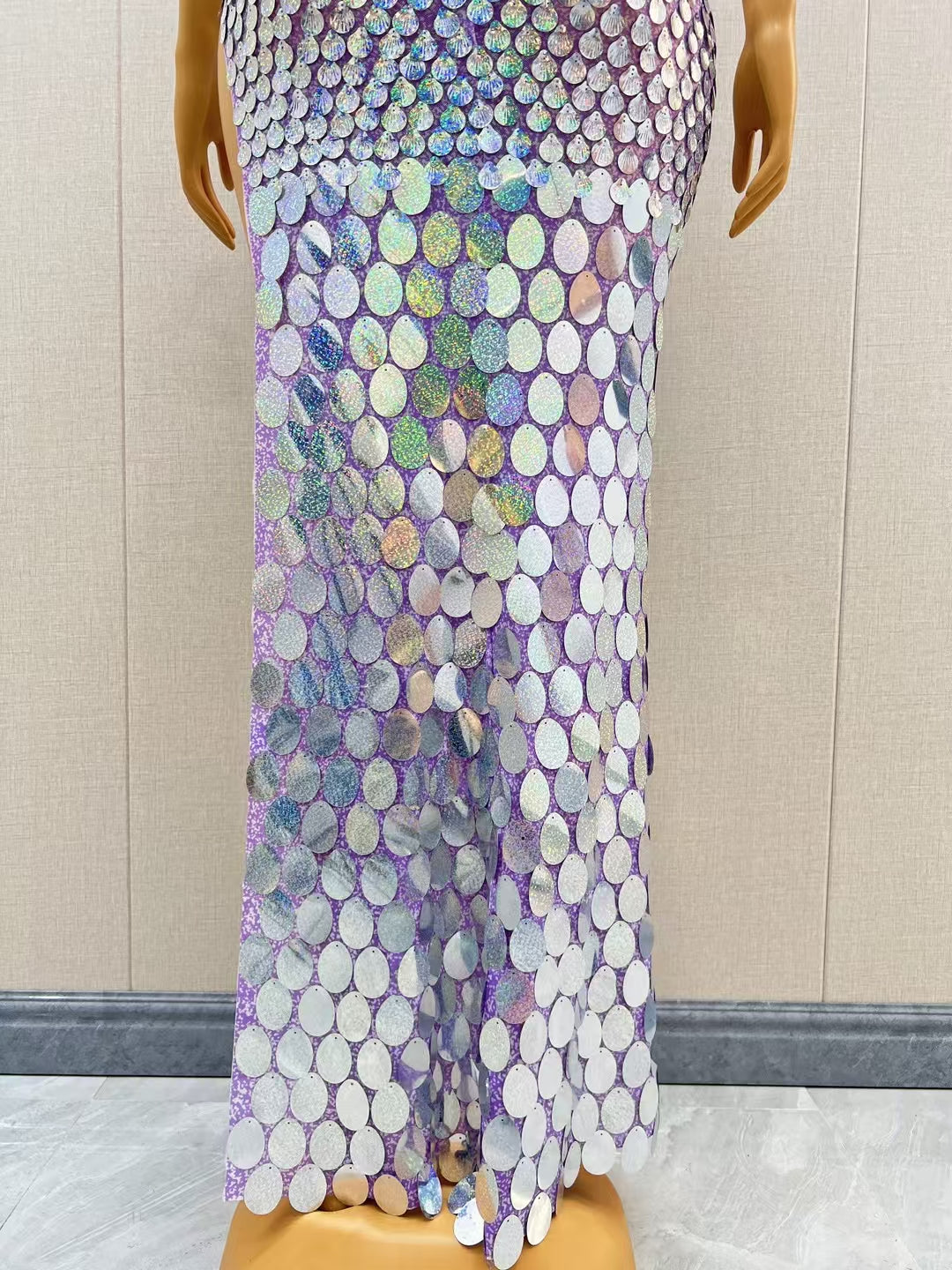CELESINYI Linpianqun Crystal Holographic Scale Gown