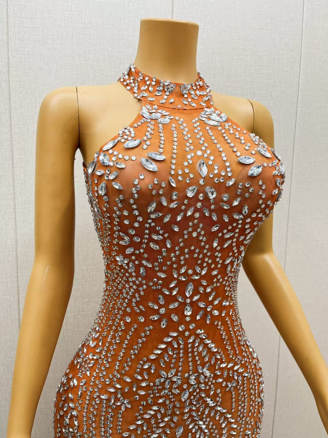 CELESINYI Jiegeng Crystal Red Halter Gown
