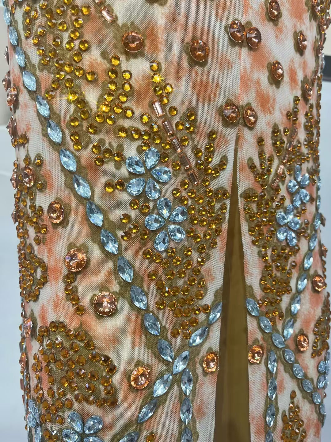 CELESINYI Huangye Crystal Coral Leaf Gown