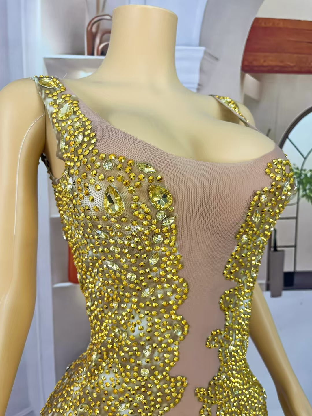 CELESINYI Jinbihui Crystal Lemon Illusion Gown