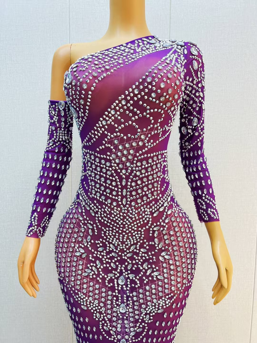 CELESINYI Zuange Crystal One-Shoulder Gown