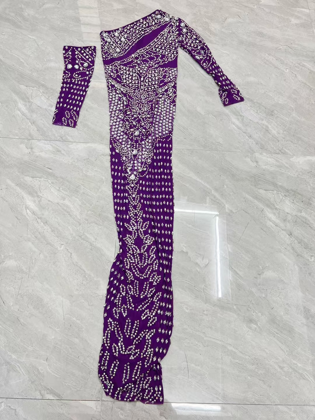 CELESINYI Zuange Crystal One-Shoulder Gown