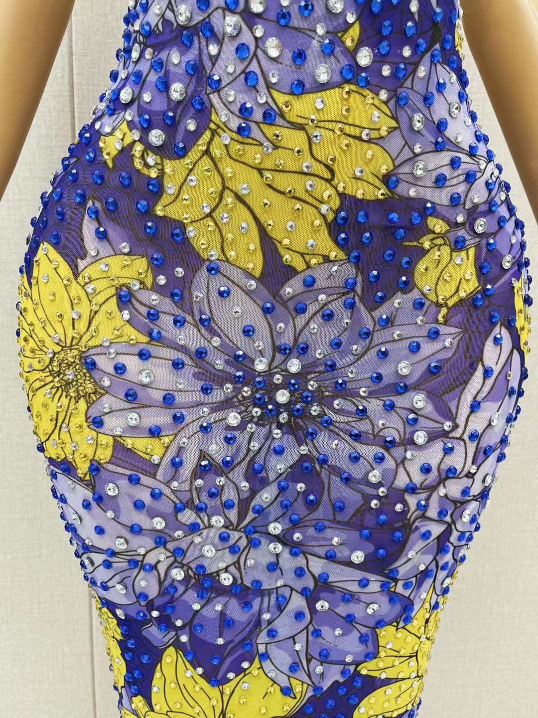 CELESINYI Shenhaiju Crystal Chrysanthemum Gown
