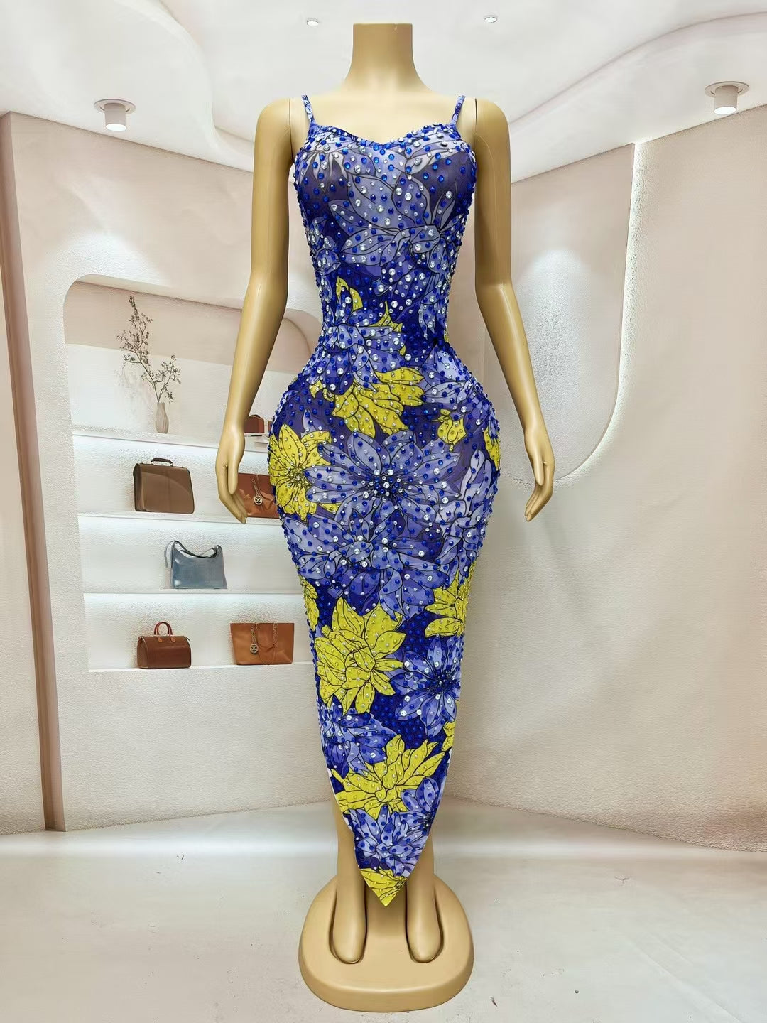 CELESINYI Shenhaiju Crystal Chrysanthemum Gown