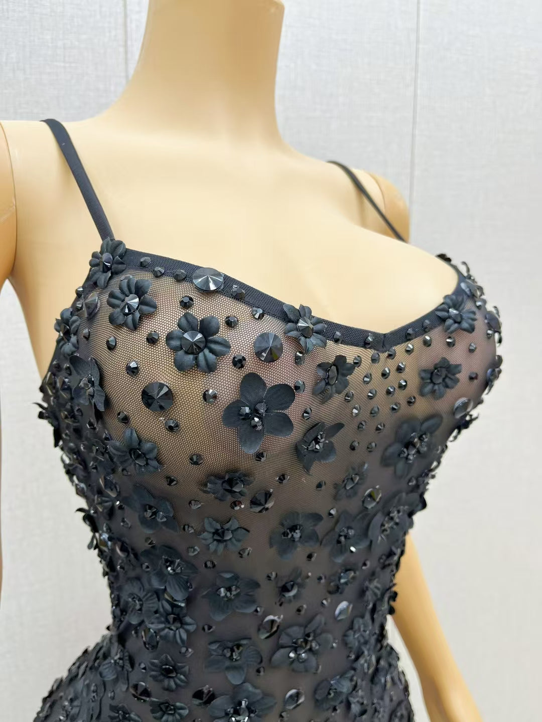 CELESINYI Chunjie Crystal Black 3D Flower Bodysuit
