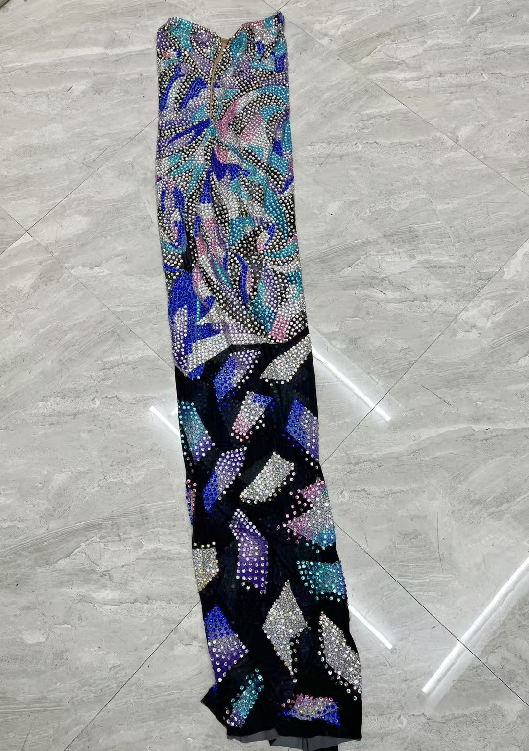 CELESINYI Caiqi Crystal Peacock Swirl Gown