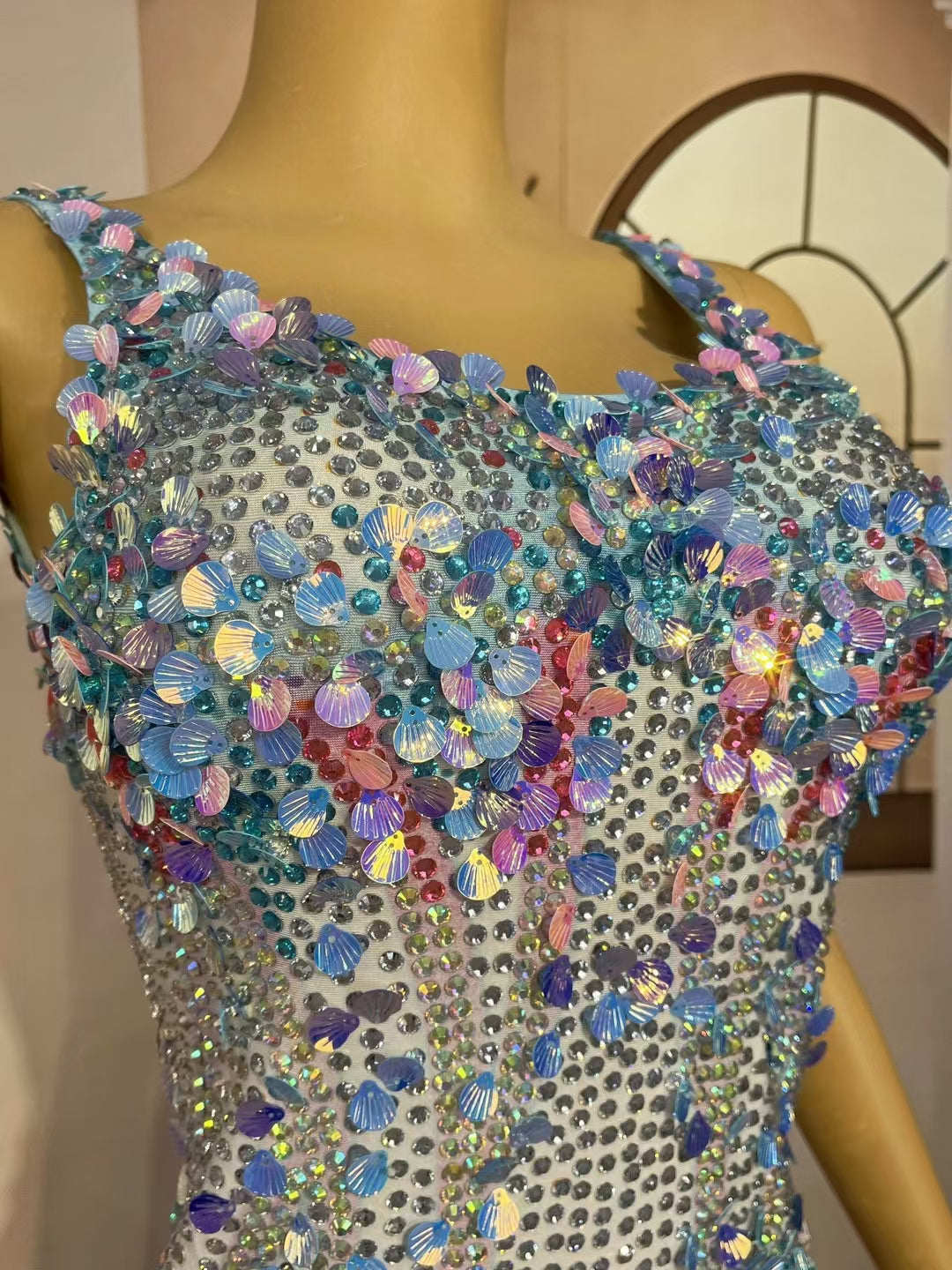 CELESINYI Lanmeimei Crystal Shell Scale Mini Dress