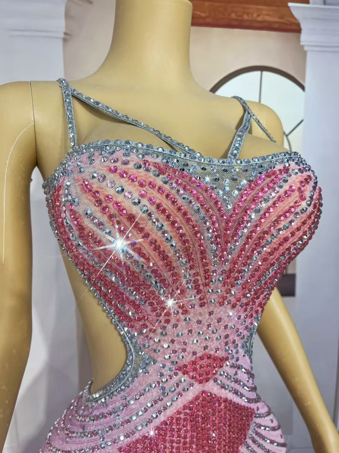 CELESINYI Yucha Crystal Sunburst Sweetheart Gown