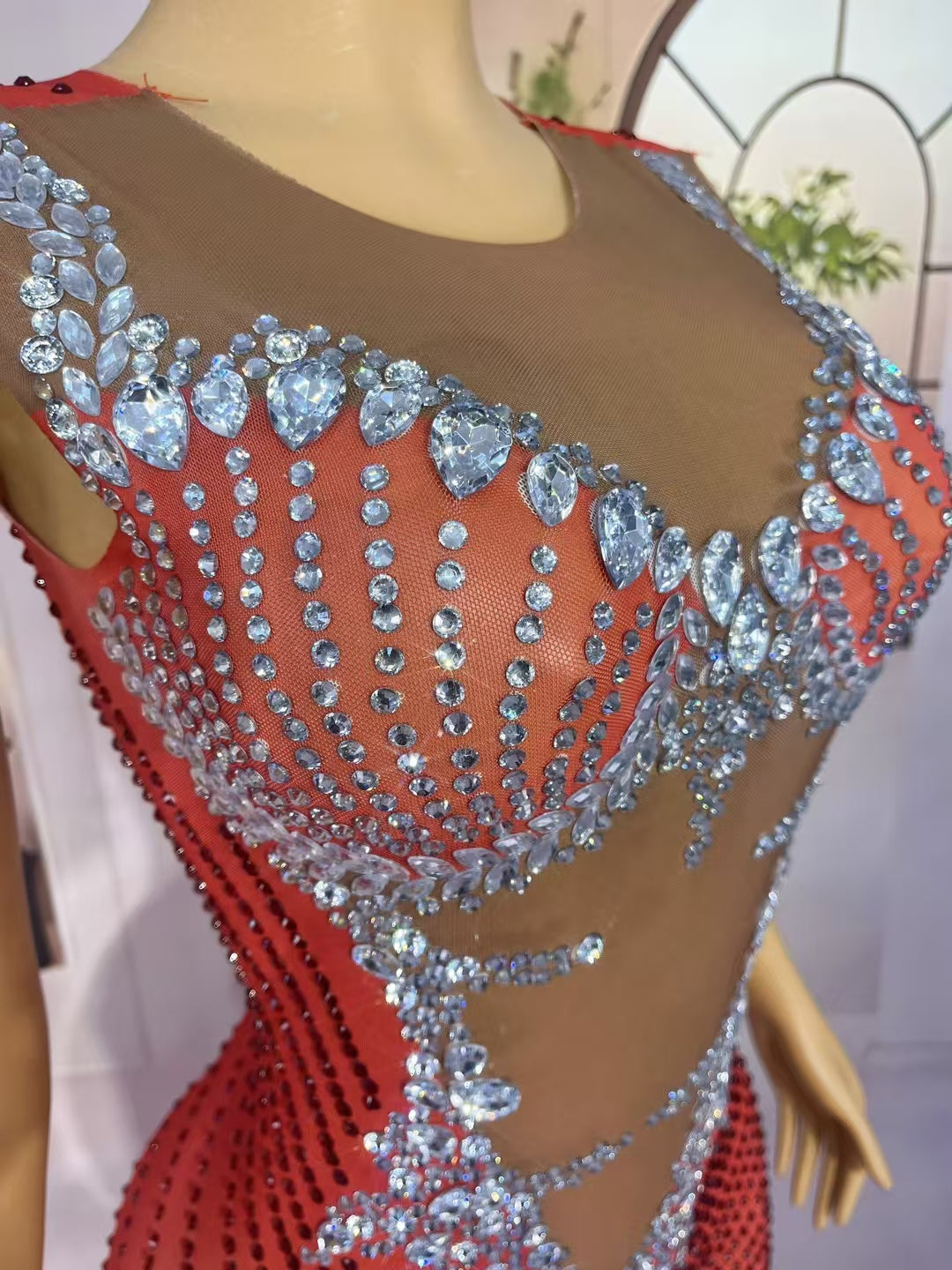 CELESINYI Chijin Crystal Red Gown