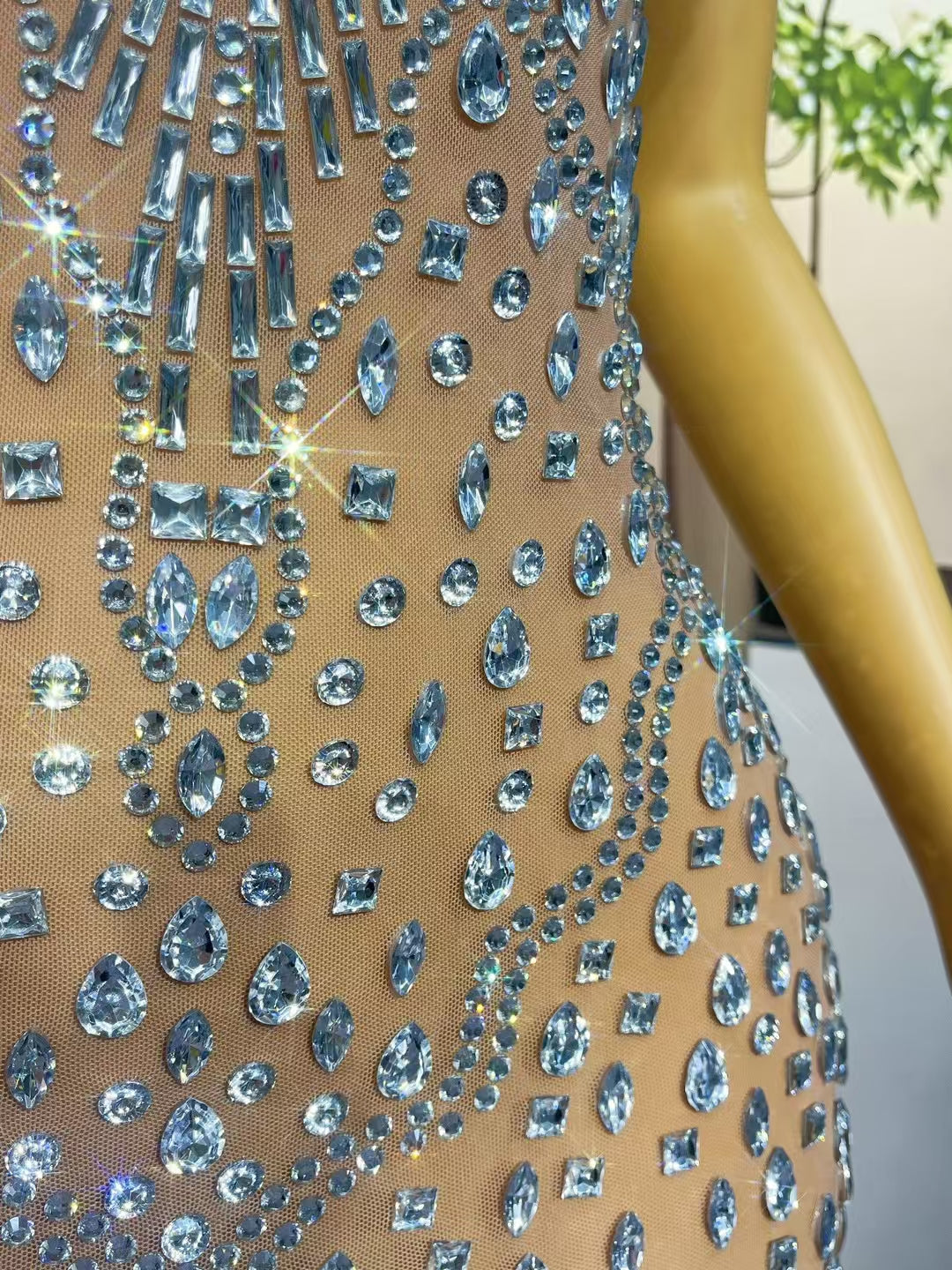 CELESINYI Xingxing Crystal Light Blue Starburst Gown