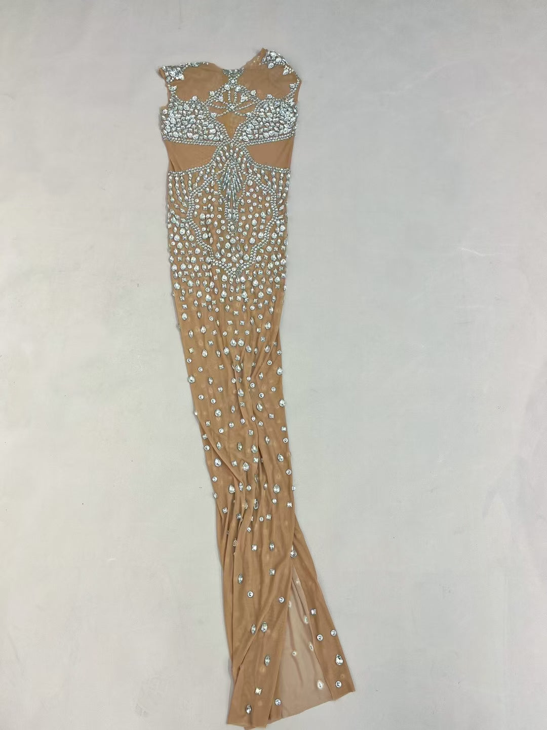 CELESINYI Xingxing Crystal Light Blue Starburst Gown