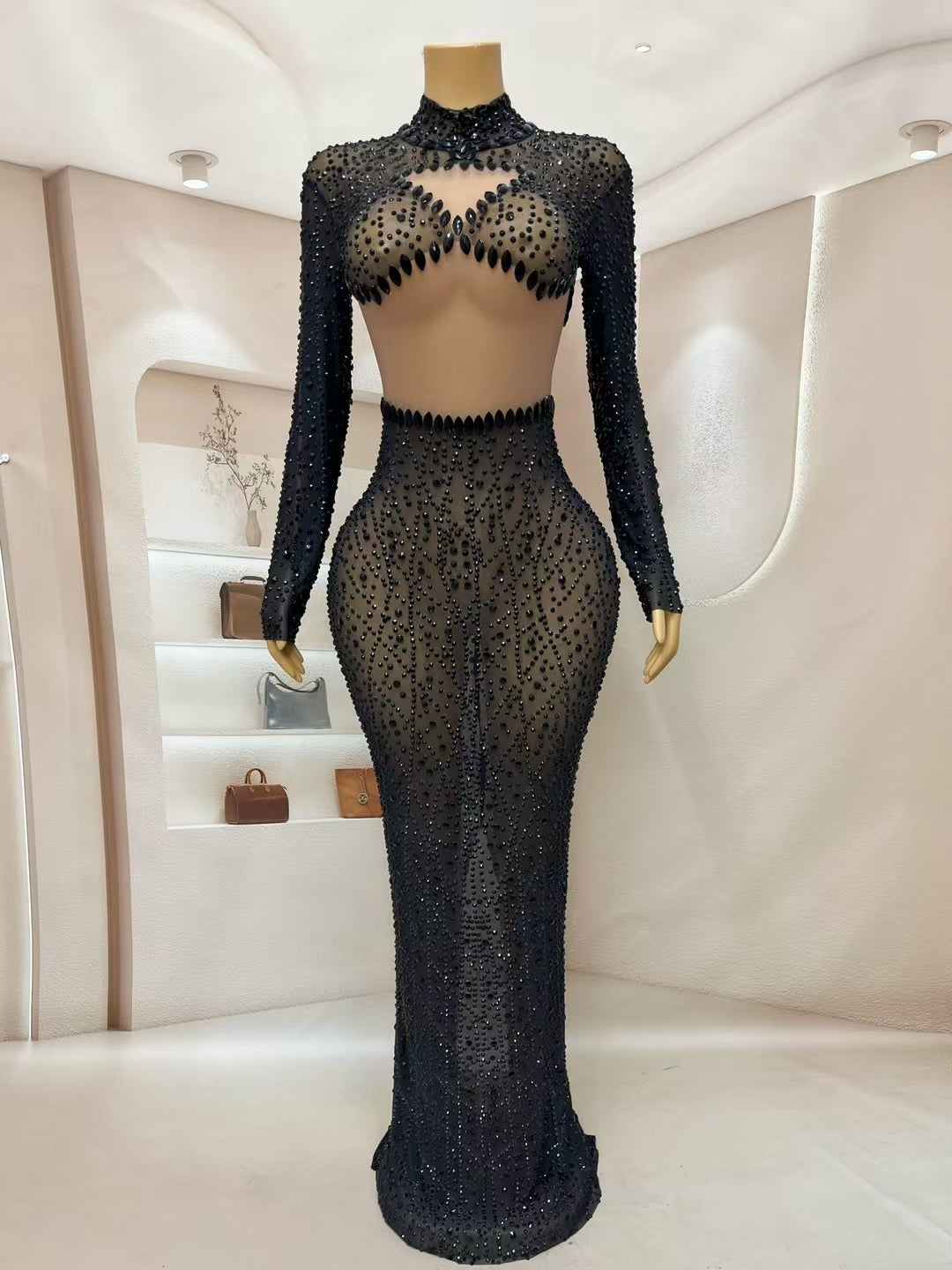 CELESINYI Qinghu Crystal High Collar Gown