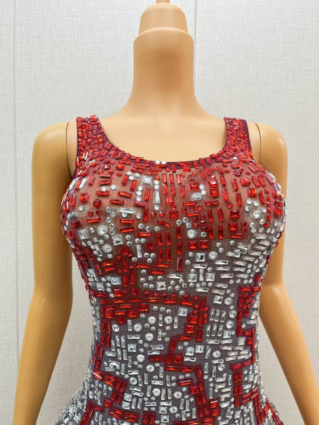 CELESINYI Migong Crystal Wine Mosaic Mini Dress