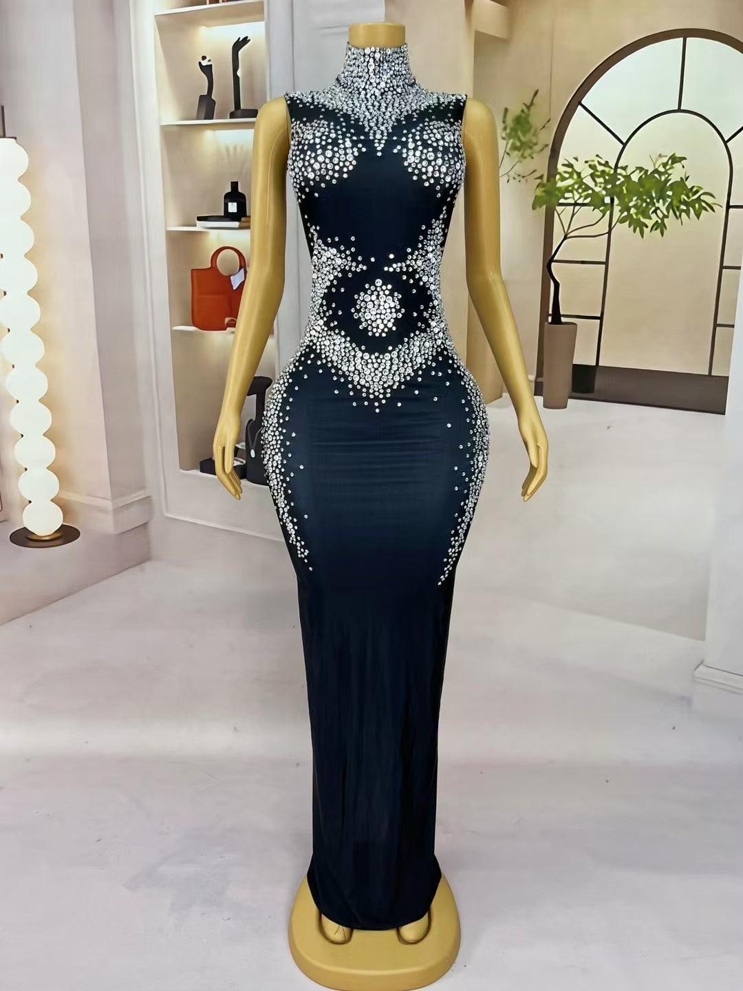 CELESINYI Yixiang Crystal Black Bib Gown